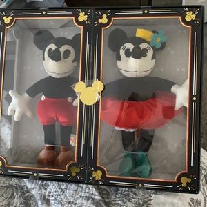 Mickey and Minnie limited release plush set